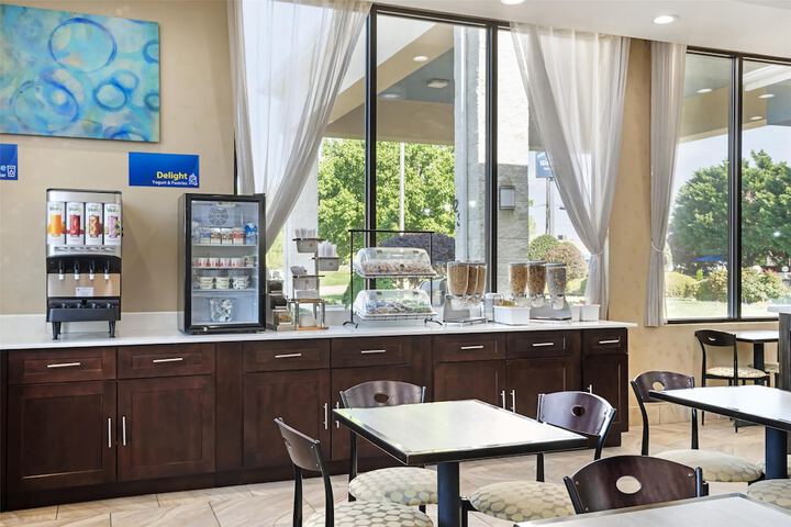 Best Western Inn & Suites - Monroe