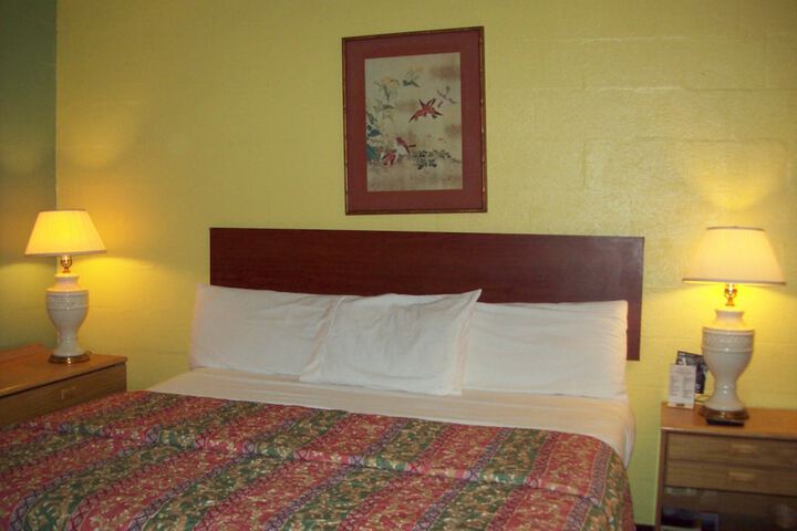 Room 29 of 40