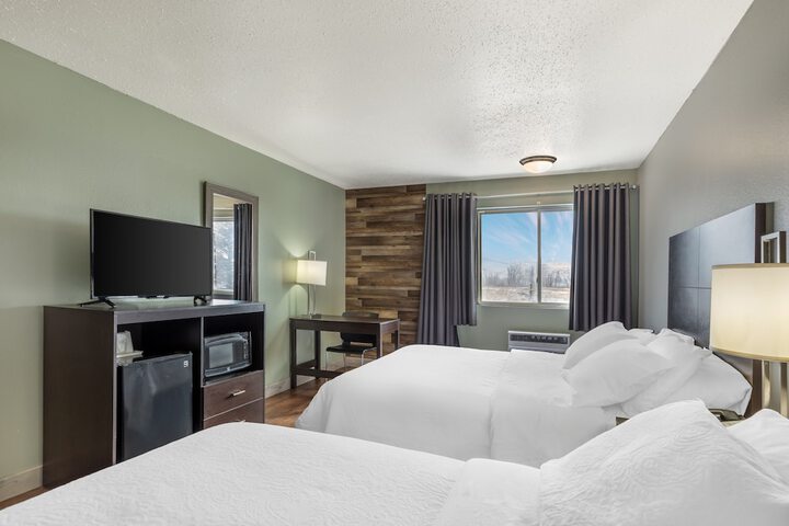 HOTEL FUZION INN & SUITES