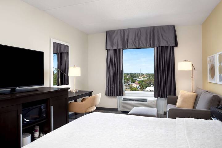 Hampton Inn by Hilton Hallandale Beach Aventura