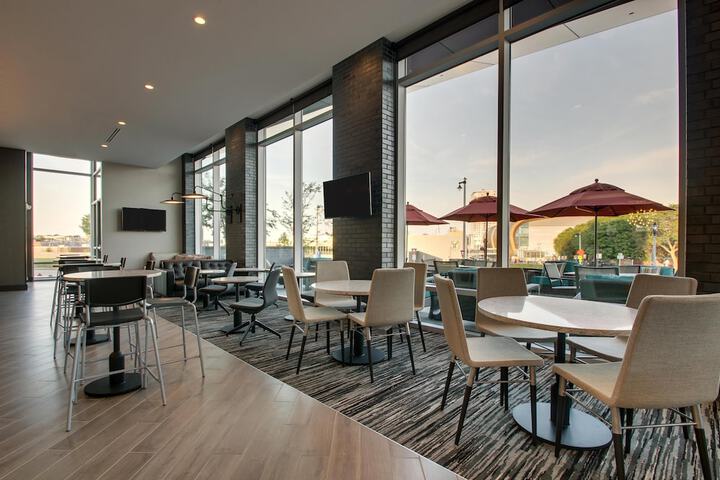 Hyatt Place Milwaukee / Downtown