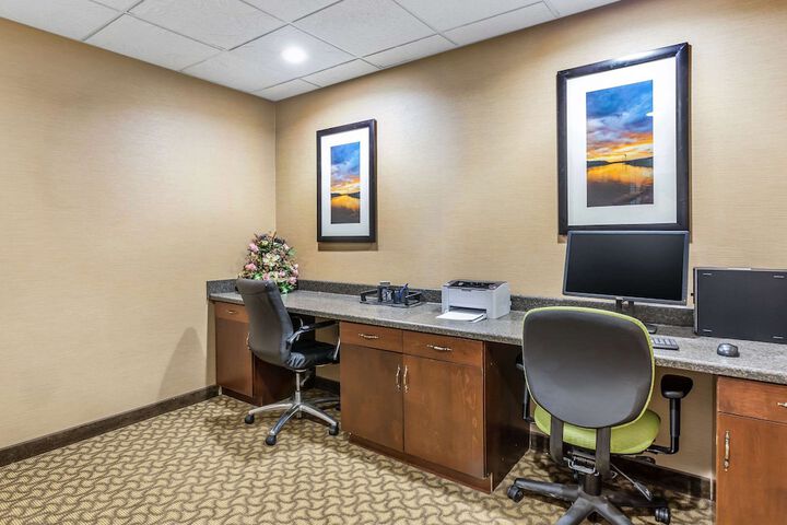 Business Center 60 of 61