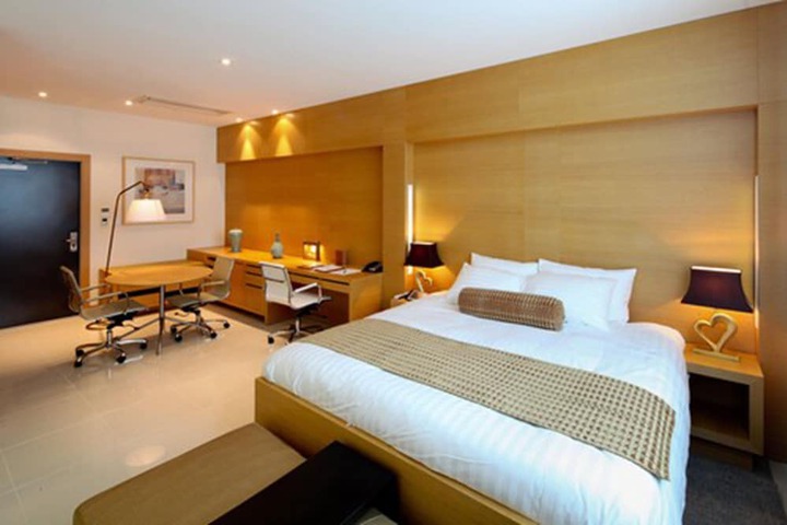 Room 28 of 36