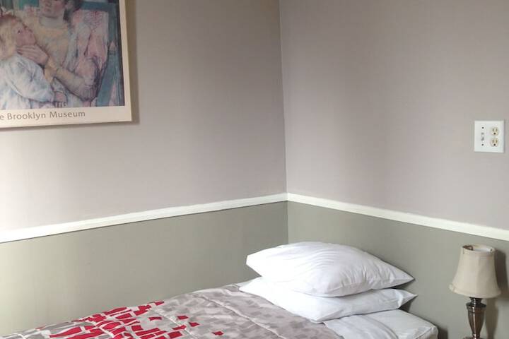 Room 16 of 71