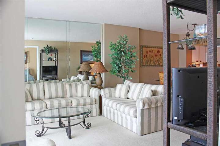 Ocean Creek South Tower #QQ1 Ocean View by RedAwning