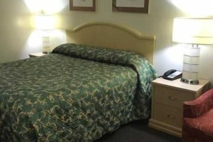 Room 7 of 34