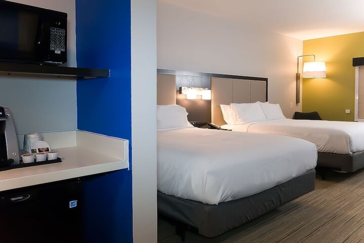Room 9 of 29