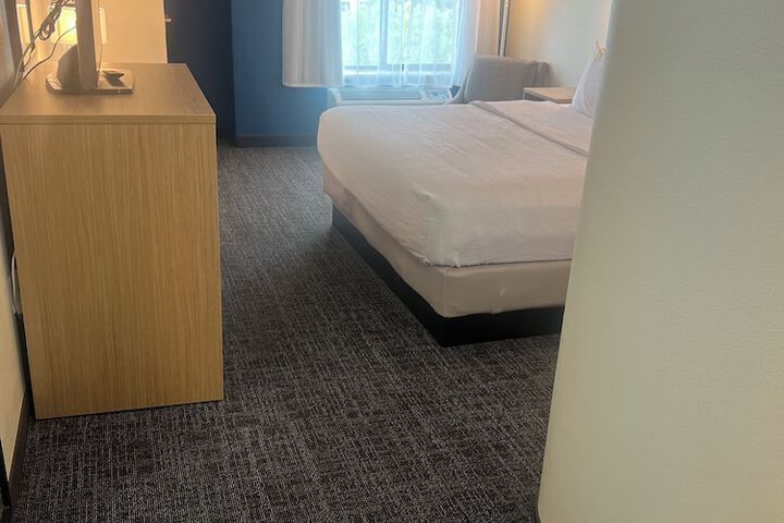 Room 35 of 41