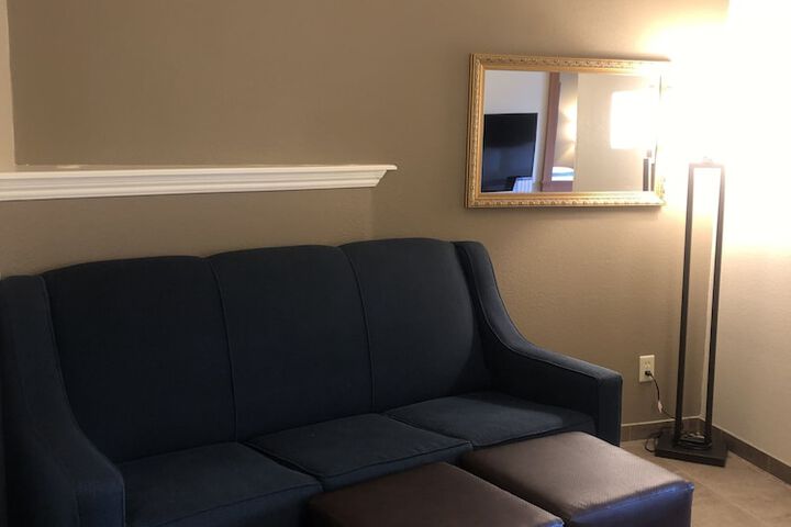 Room 28 of 81