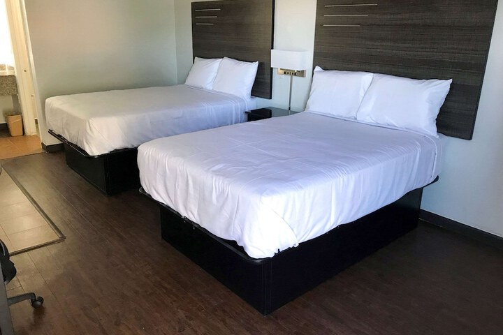 Room 11 of 21