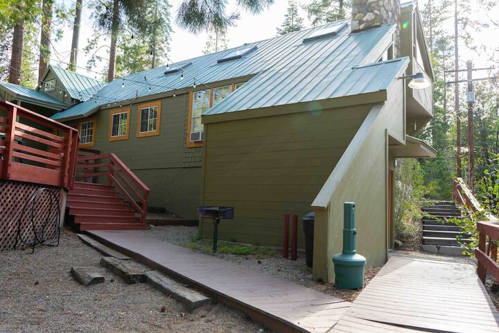 Miners Suite in Shaver Lake
