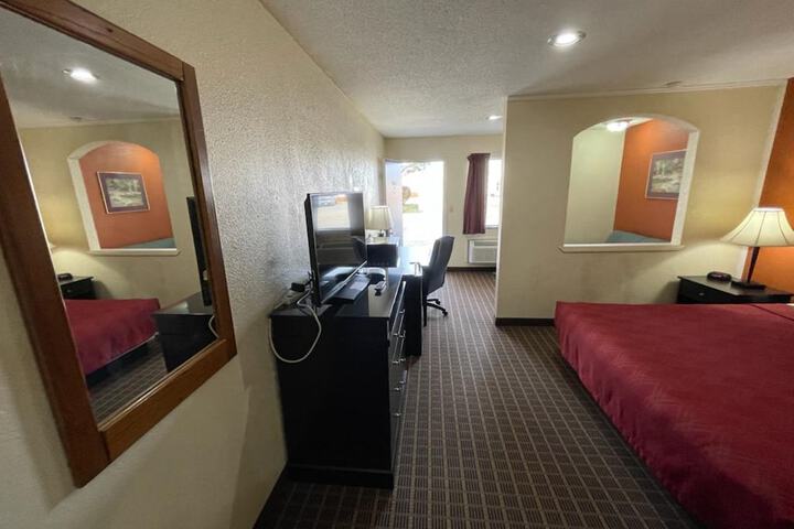 Room 26 of 107