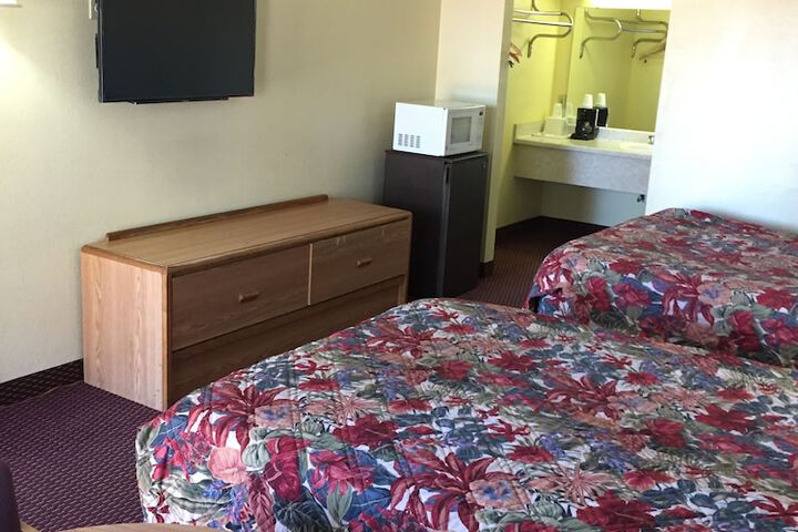Room 15 of 34