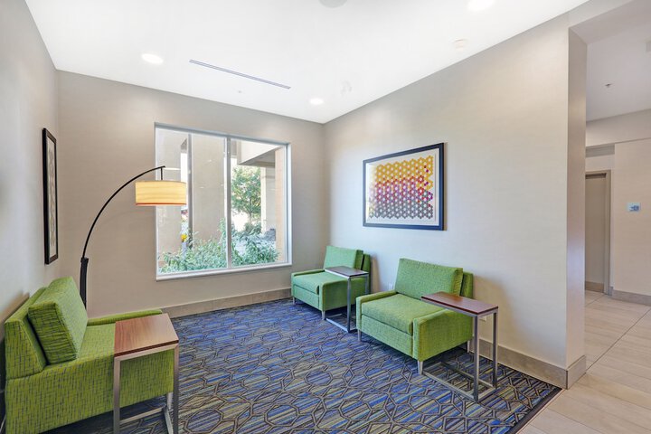 Hotel 6 of 59