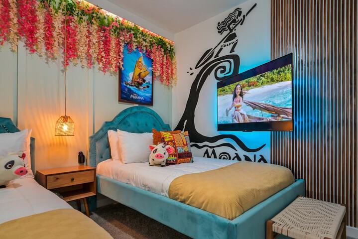 Room 52 of 82