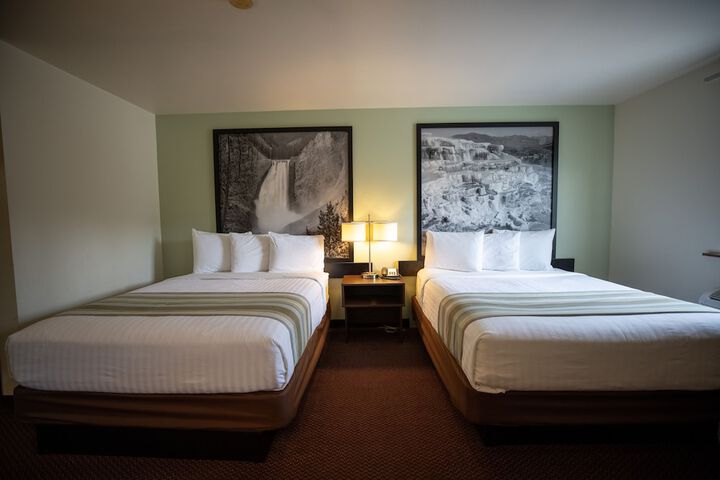 Room 33 of 44