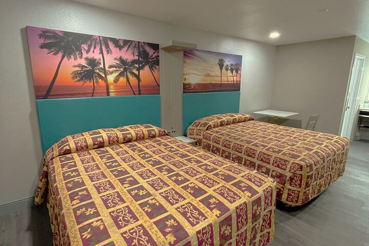 Room 9 of 20