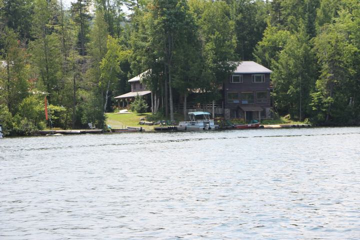 Kiwassa Lake Bed & Breakfast