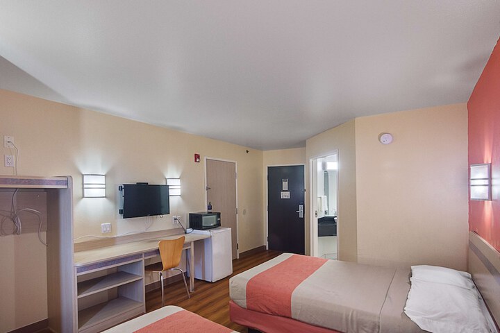 Room 42 of 56