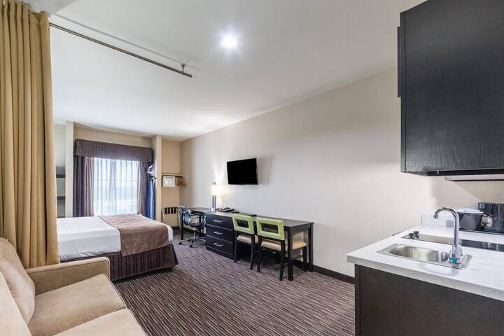 Room 22 of 38
