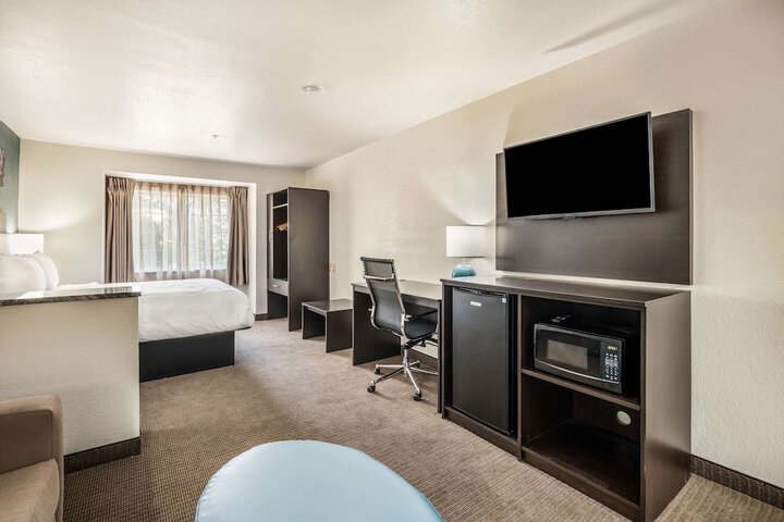 Room 36 of 66