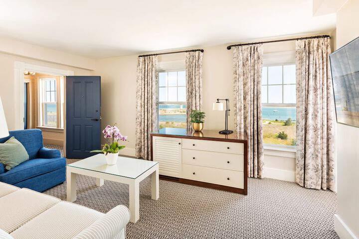 Harbor View Hotel