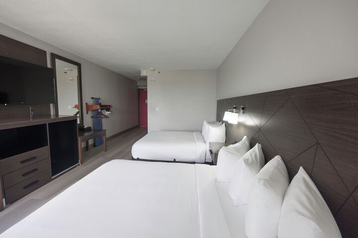 Room 16 of 25