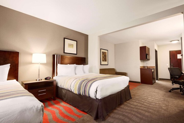 Room 14 of 34