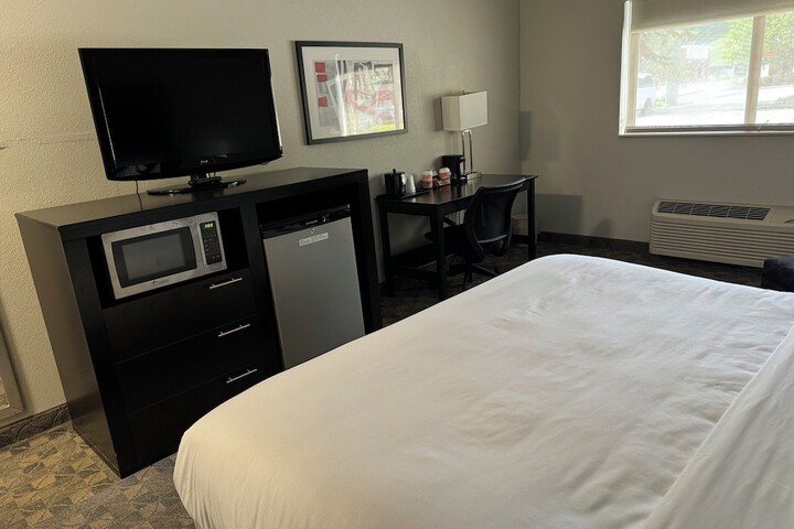 Comfort Inn Huntington near University area