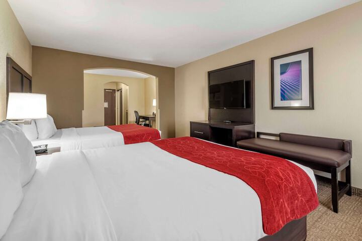 Room 11 of 32