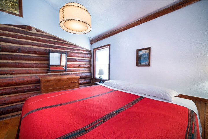 Room 158 of 211