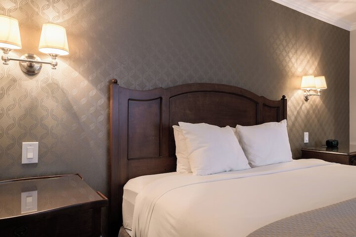 Room 21 of 29