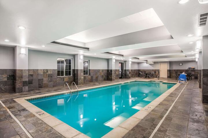 Pool 7 of 38