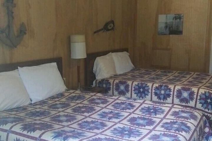 Whispering Creek Lodging & RV Resort