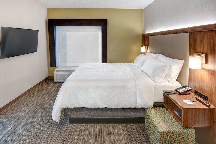 Holiday Inn Express Hotel & Suites West Long Branch by IHG