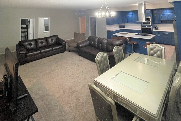 Room 42 of 44