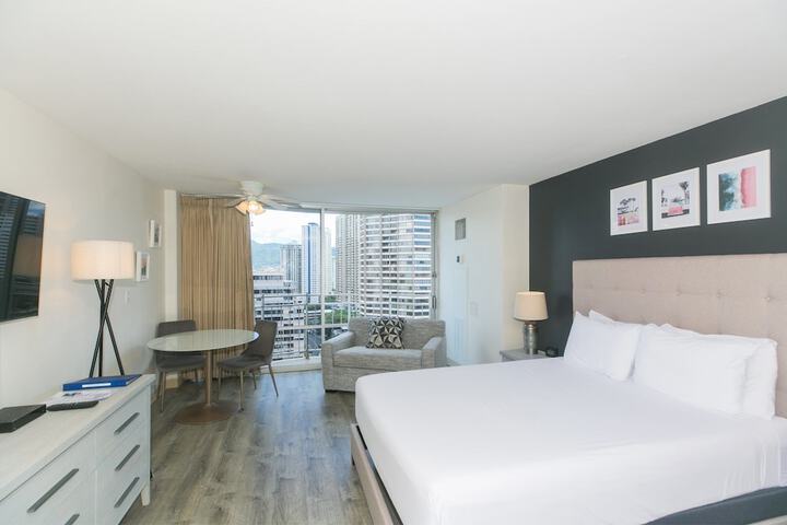 Room 32 of 60