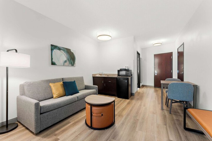 Room 36 of 60