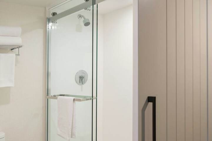 Fairfield by Marriott Inn & Suites Providence Airport Warwick