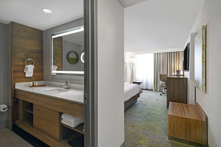 Room 27 of 58