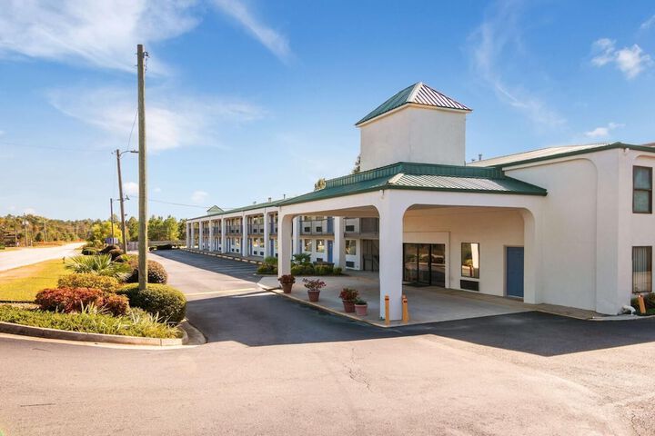Hotel 2 of 62