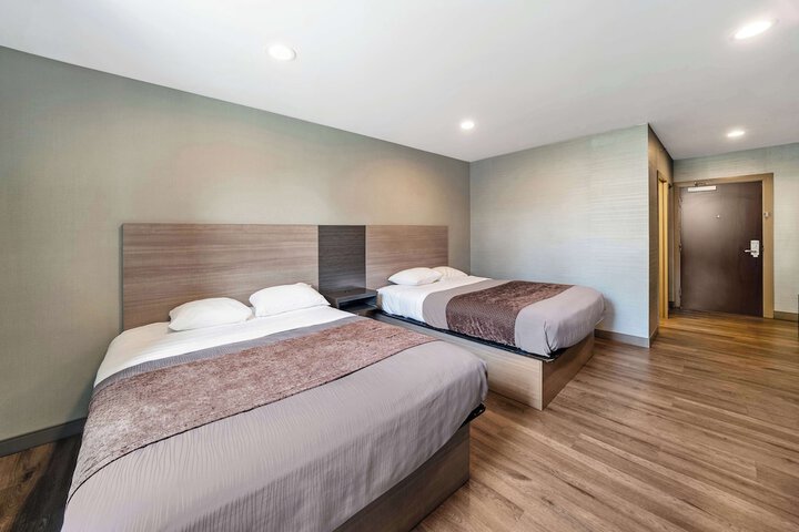 Room 19 of 33