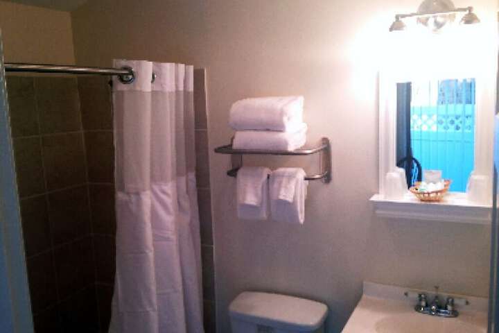 Room 15 of 28