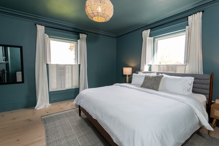 Room 27 of 60