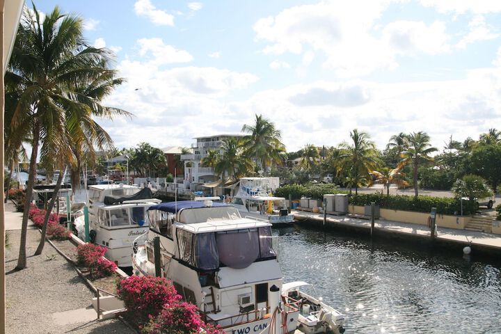 Waterside Suites & Marina