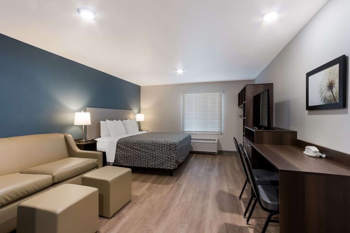 Room 26 of 32