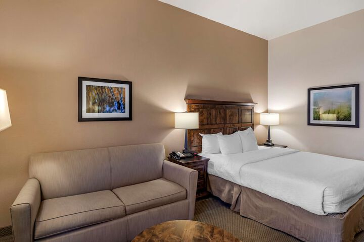 Room 21 of 28