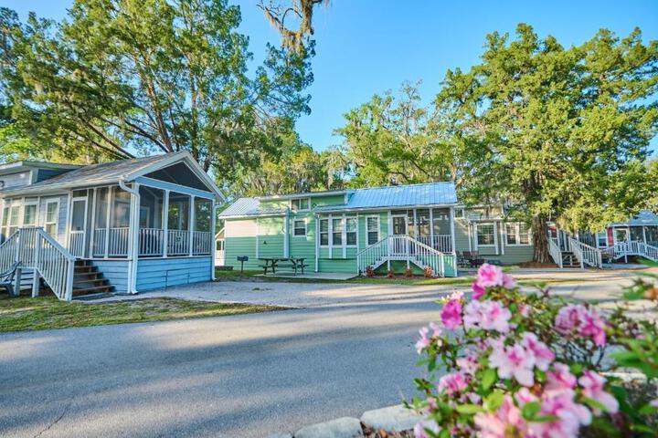 Live Oak Landing