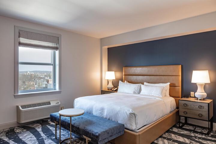 The Yorktowne Hotel Tapestry Collection by Hilton