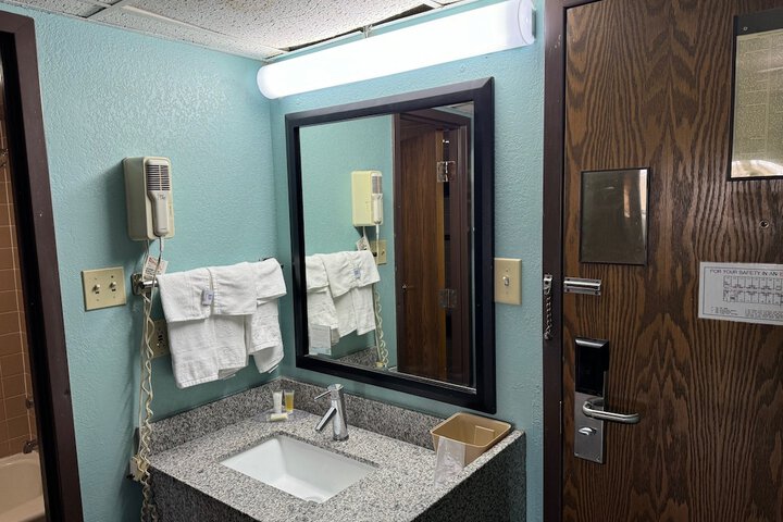 Room 13 of 14